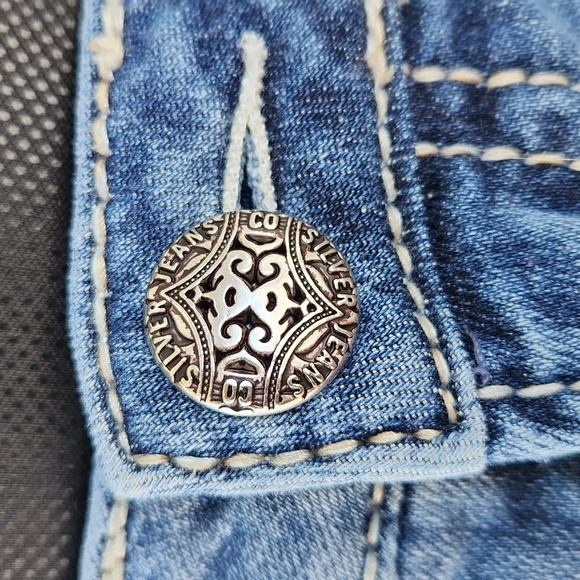 SILVER JEANS Francy Distressed Denim Mid Mini Skirt (W31) - Picture 7 of 13